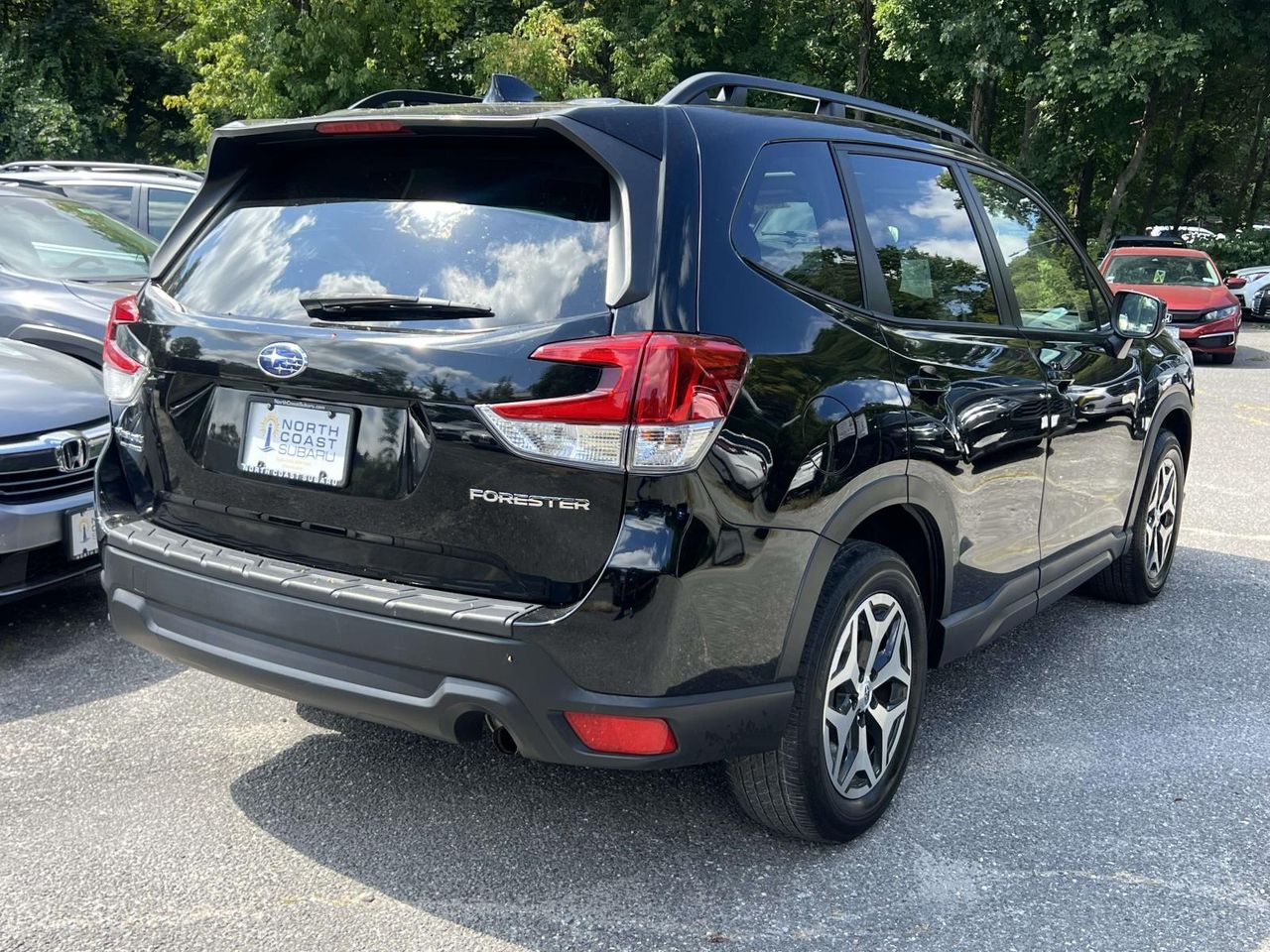 2022 Subaru Forester Premium photo 4