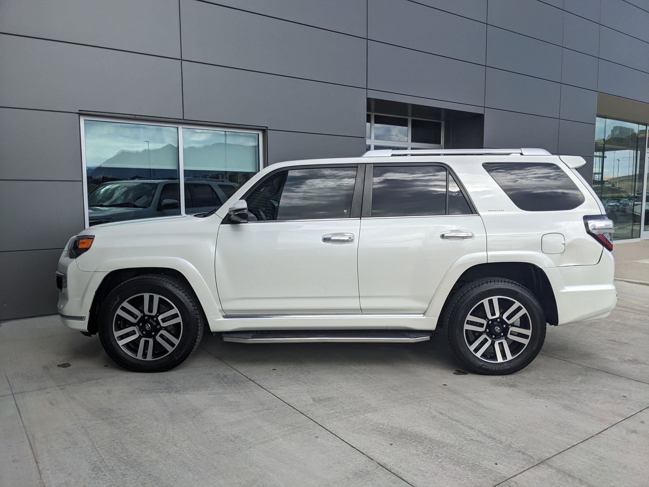 2018 Toyota 4Runner Sport photo 9