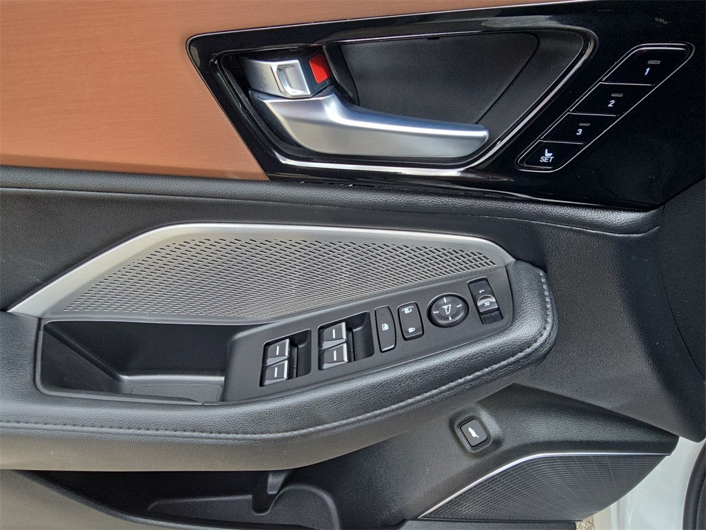 2022 Acura MDX SH-AWD photo 19