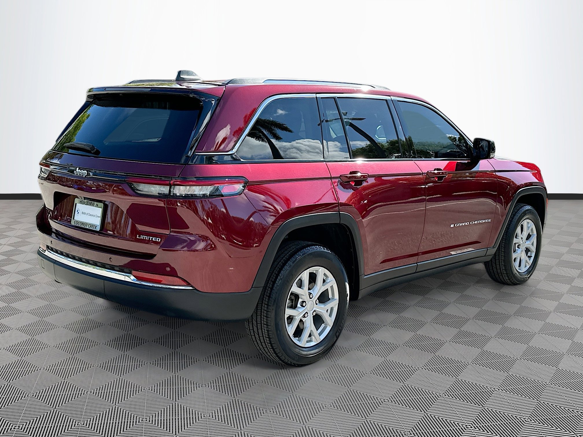2023 Jeep Grand Cherokee Limited photo 7