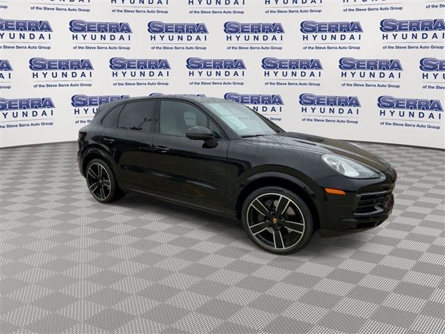 2022 Porsche Cayenne Base photo 10
