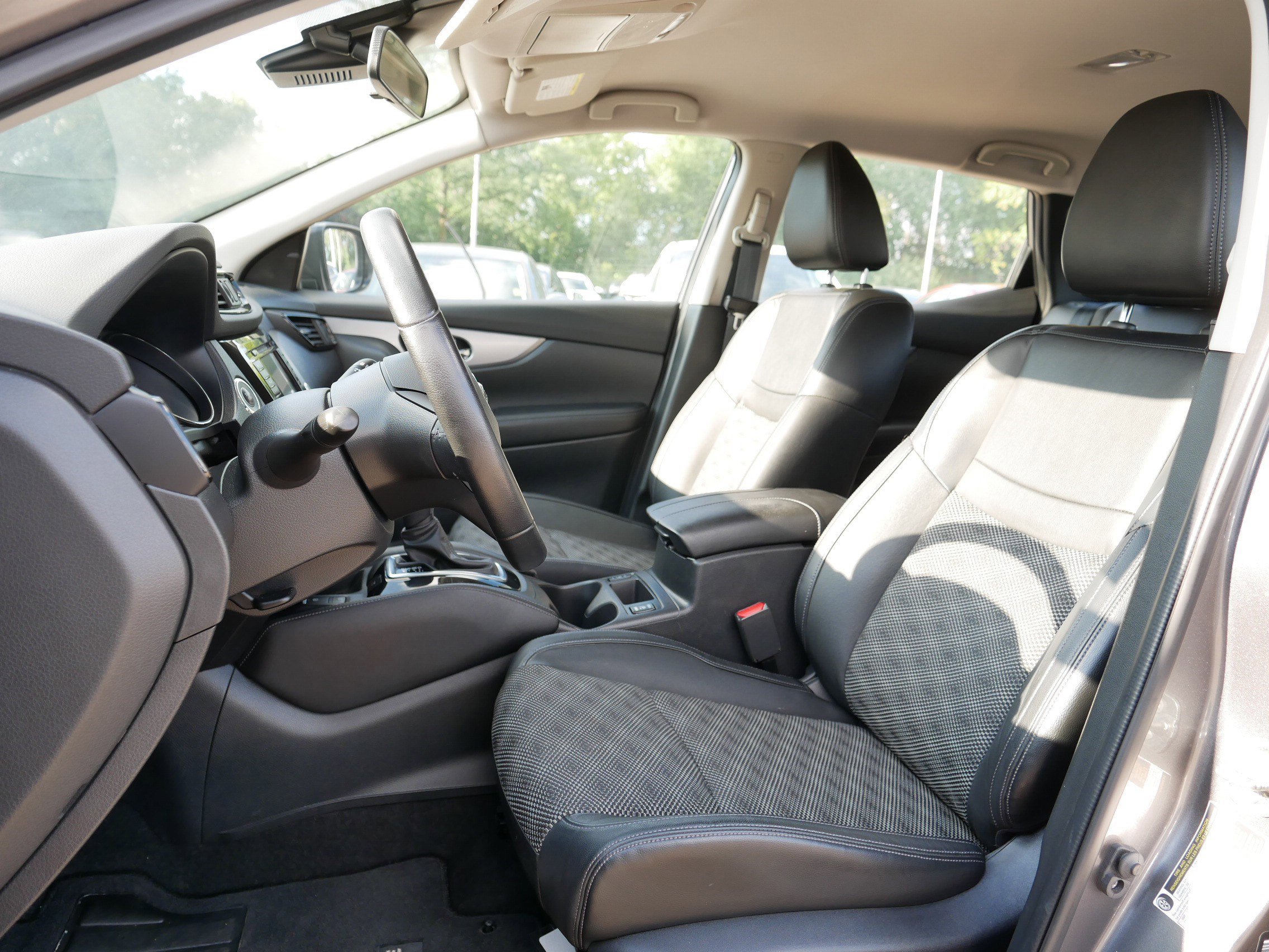 2020 Nissan Rogue Sport SV photo 33