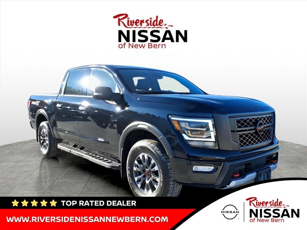 2024 Nissan Titan PRO-4X's photo
