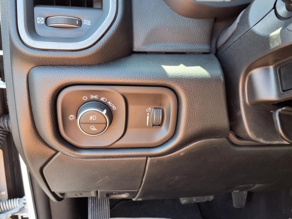 2025 Ram 2500 Tradesman photo 13