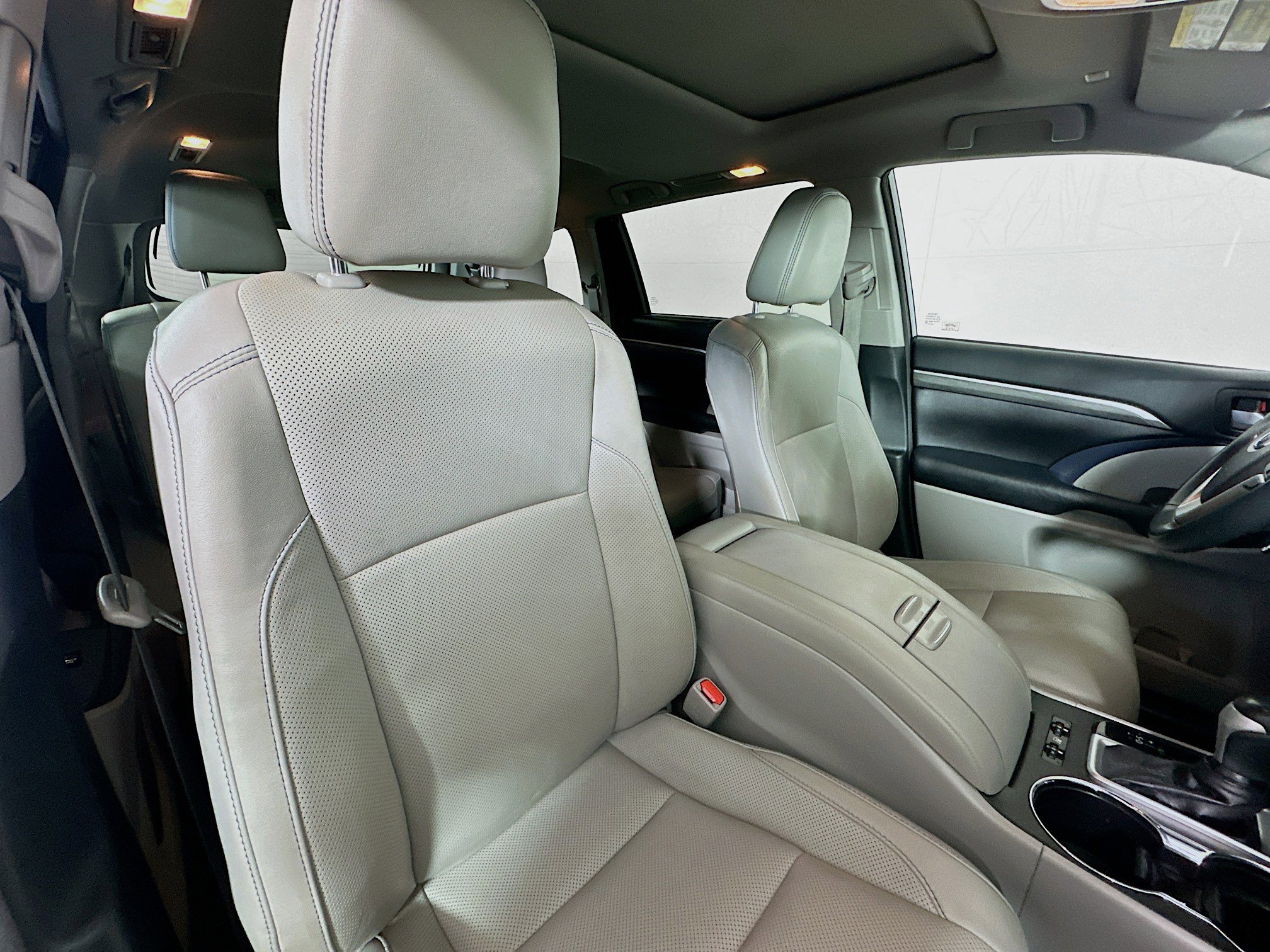 2018 Toyota Highlander Limited photo 28