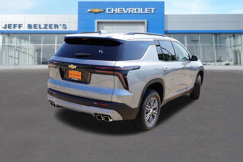 2026 Chevrolet Traverse photo 2