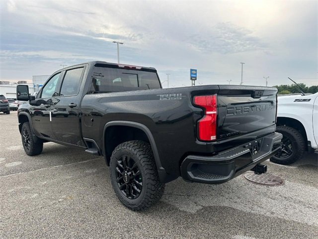 2026 Chevrolet Silverado 2500HD LTZ photo 3