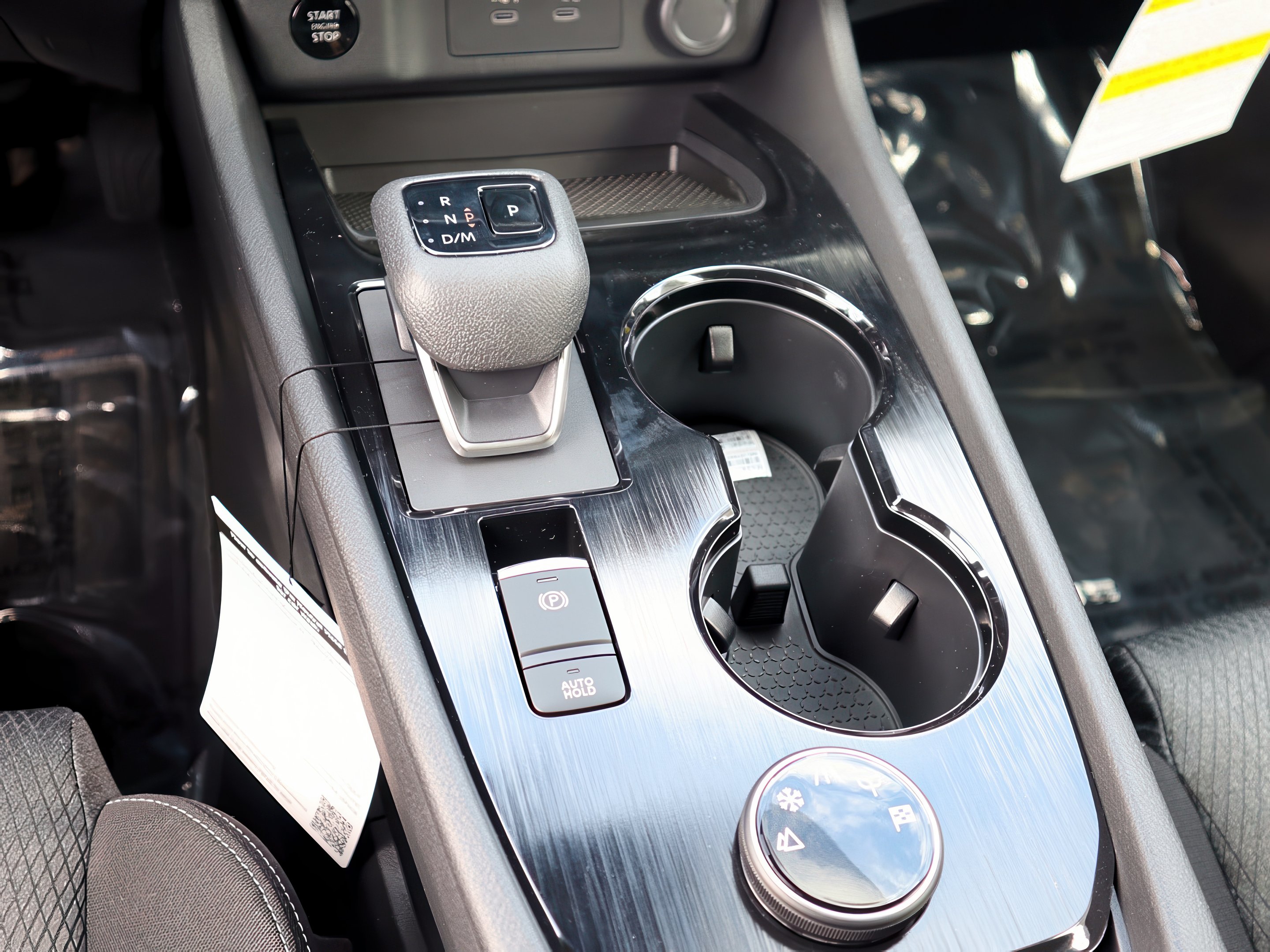 2025 Nissan Rogue SV photo 23