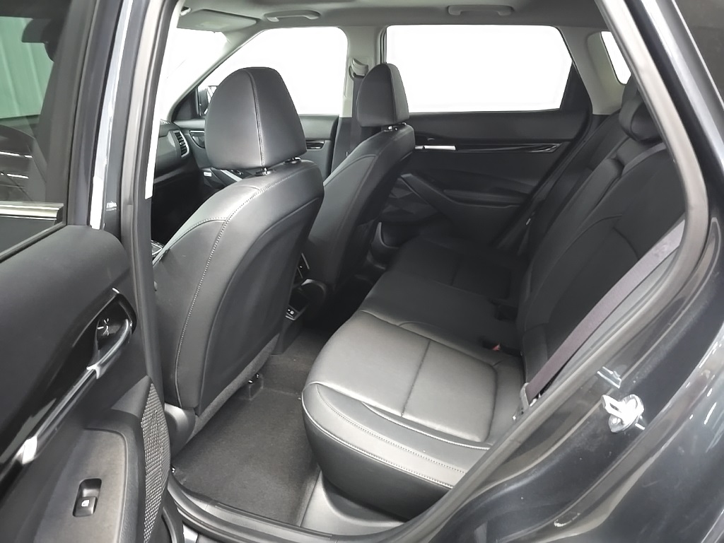 2024 Kia Seltos SX photo 28