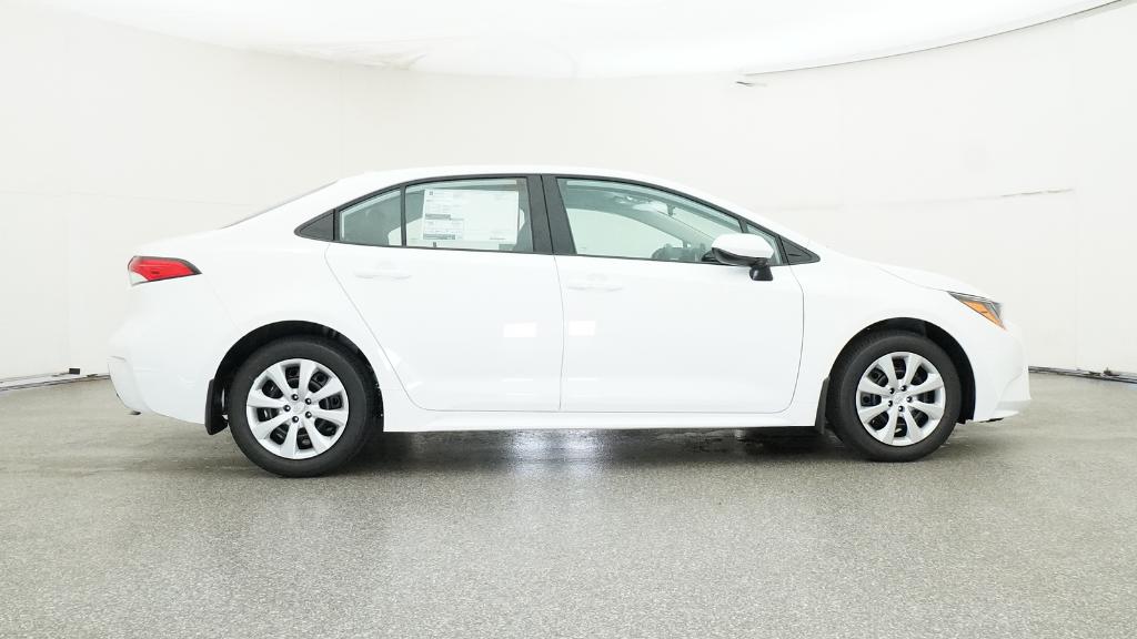 2025 Toyota Corolla LE photo 25