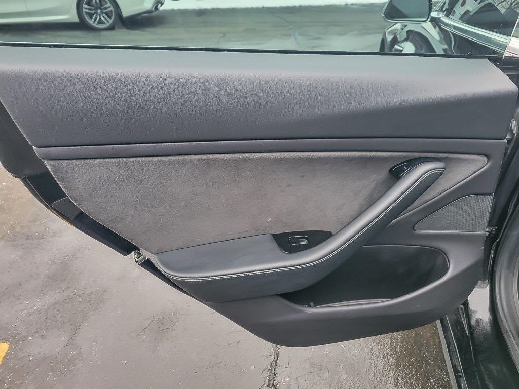 2019 TESLA MODEL 3 - Image 18