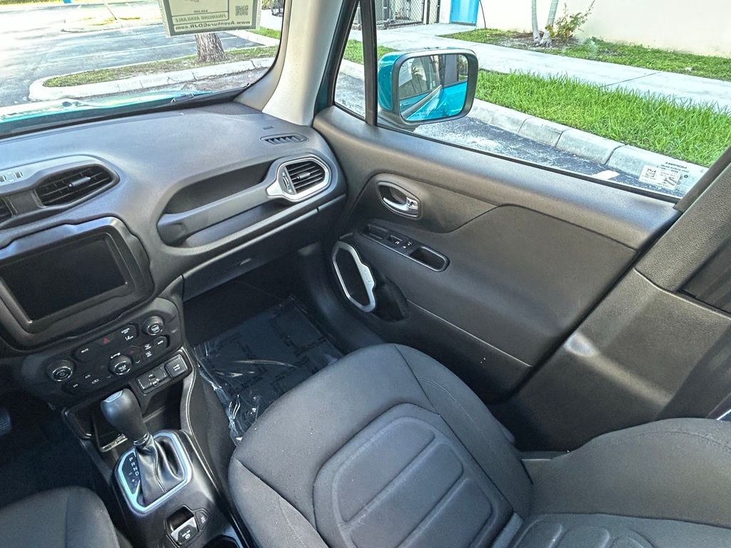 2021 Jeep Renegade Latitude photo 11