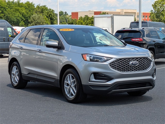 2023 Ford Edge SEL photo 3