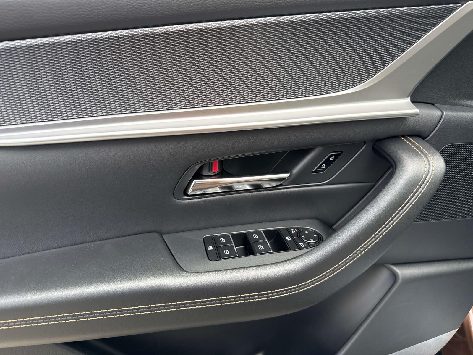 2025 Mazda CX-70 Plug-in Hybrid Premium Plus photo 13