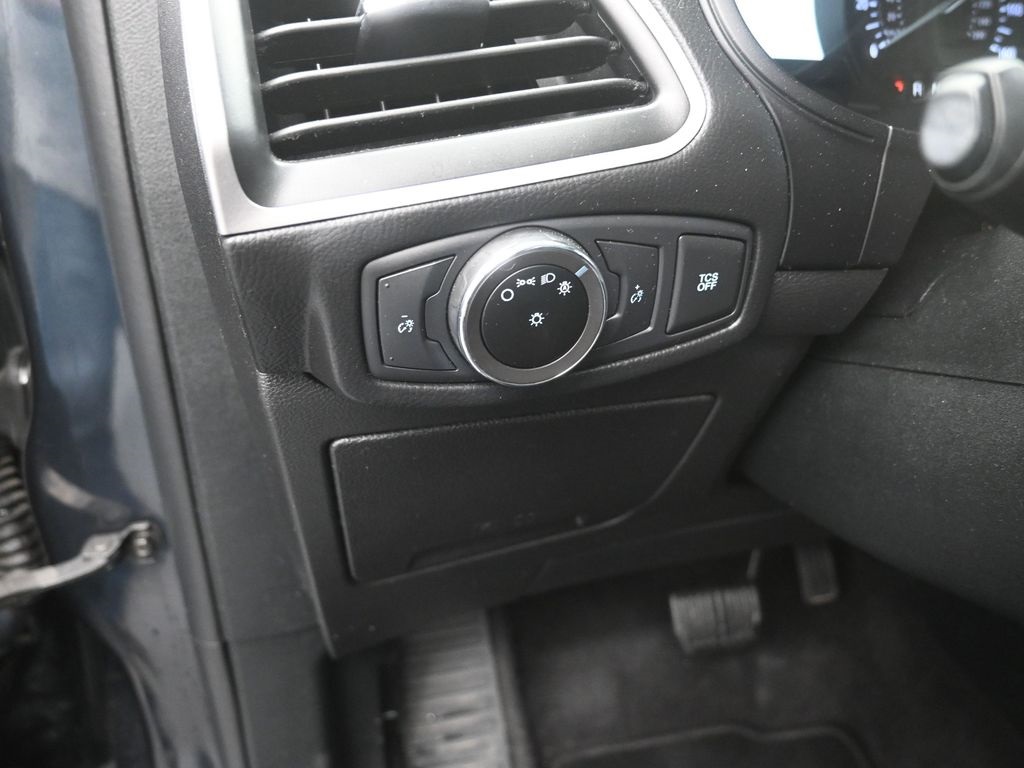 2023 Ford Edge SE photo 13