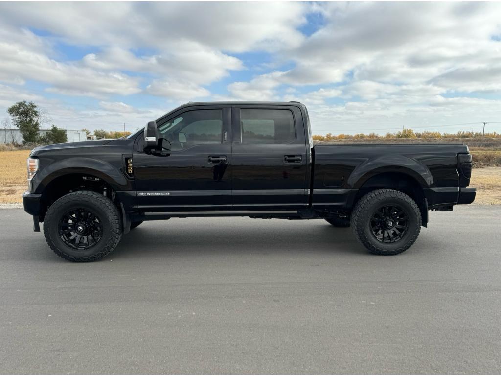 2022 Ford F-350 Limited photo 4