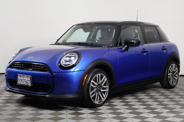 2025 MINI Hardtop 4 Door S's photo