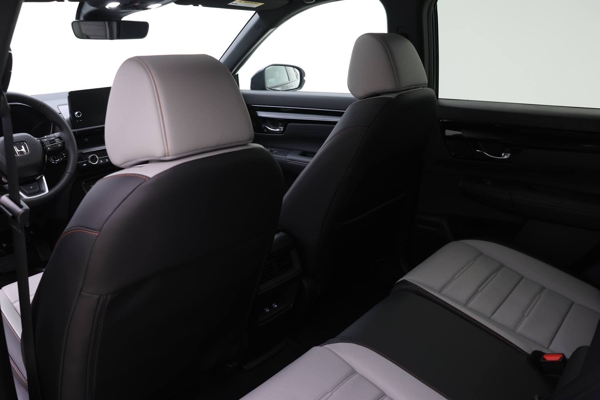 2026 Honda CR-V Hybrid Sport Touring photo 3