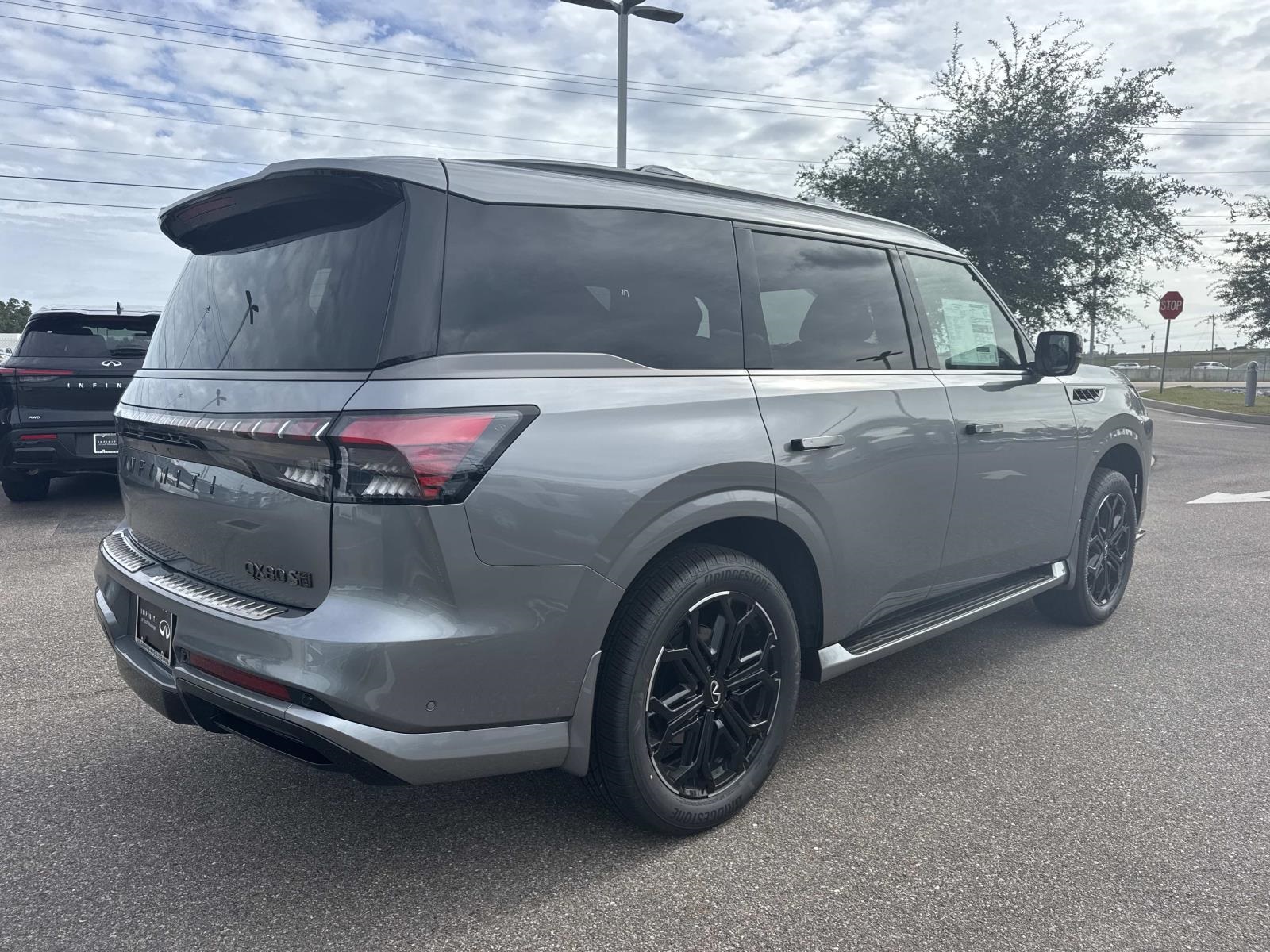 2026 Infiniti QX80 Sensory photo 4