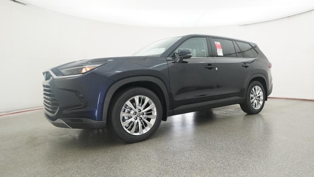 2026 Toyota Grand Highlander Platinum AWD photo 6