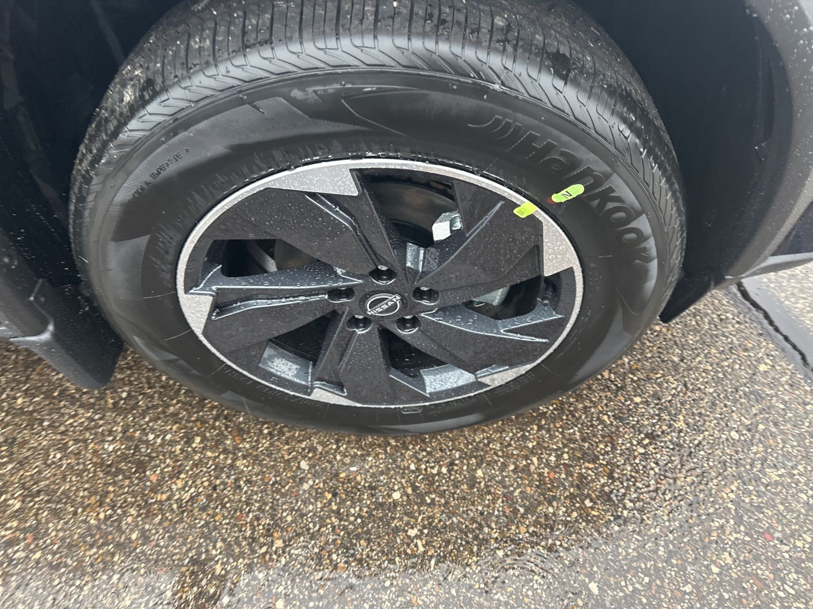 2026 Nissan Rogue SV photo 4