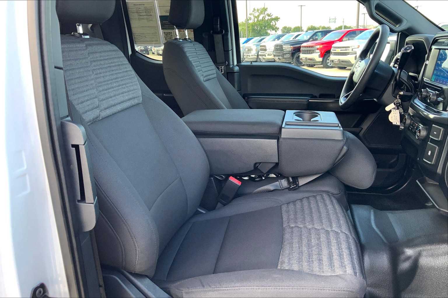 2023 Ford F-150 XL photo 8