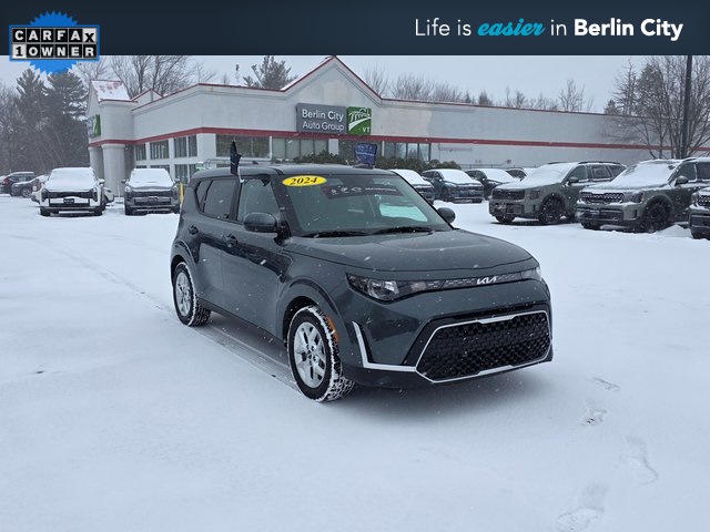 2024 Kia Soul LX's photo