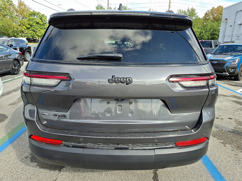 2022 Jeep Grand Cherokee Altitude photo 3