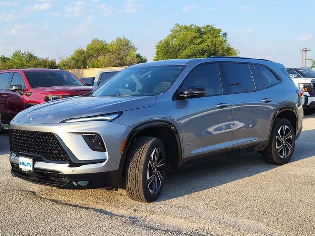 2025 Buick Enclave Sport Touring photo 2