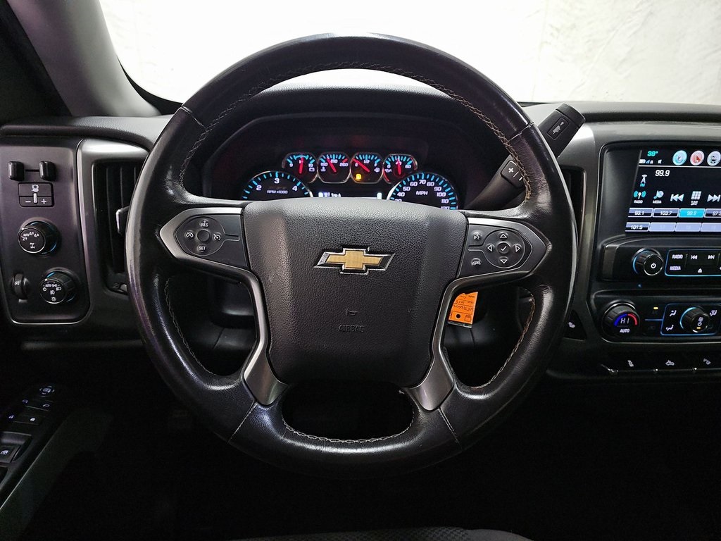 2018 Chevrolet Silverado 1500 LT photo 3