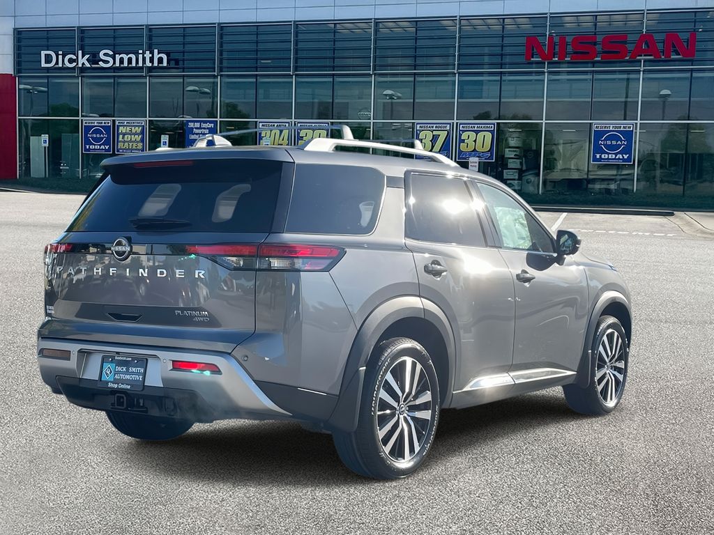 2025 Nissan Pathfinder Platinum photo 4