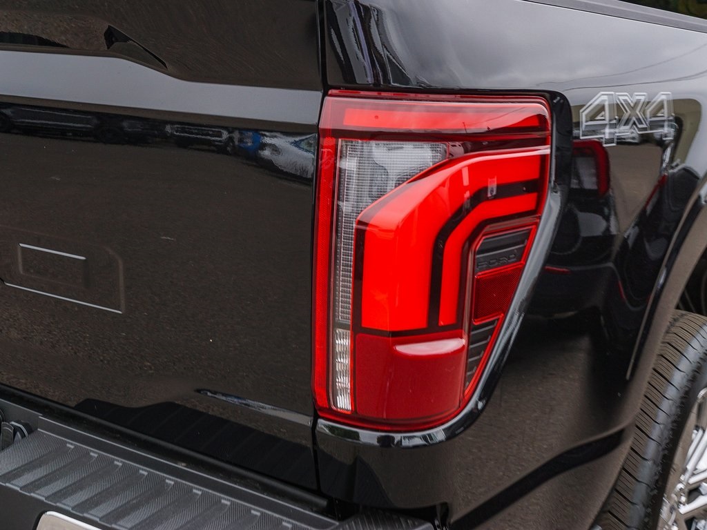 2025 Ford F-150 Lariat photo 9
