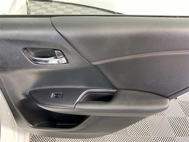 2017 Honda Accord Sport photo 23