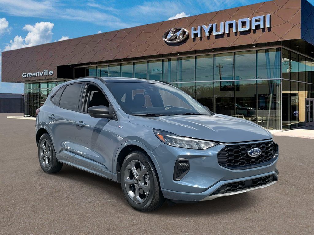 2024 Ford Escape ST-Line's photo