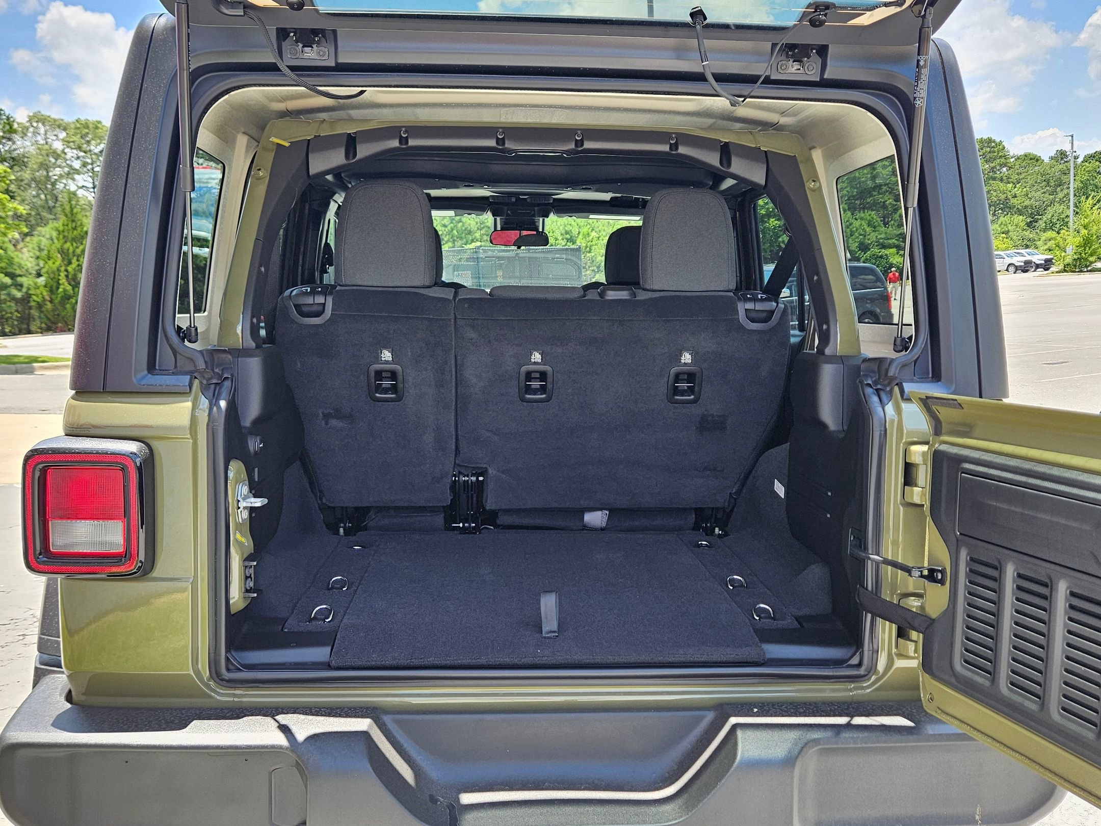 2025 Jeep Wrangler Sport S photo 27