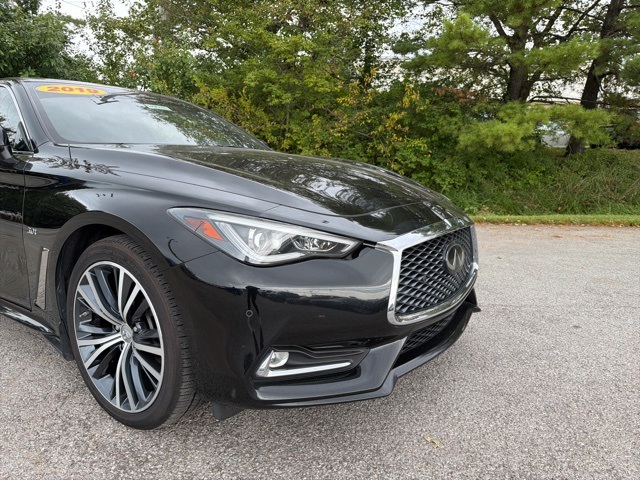 2019 Infiniti Q60 3.0t Luxe photo 3