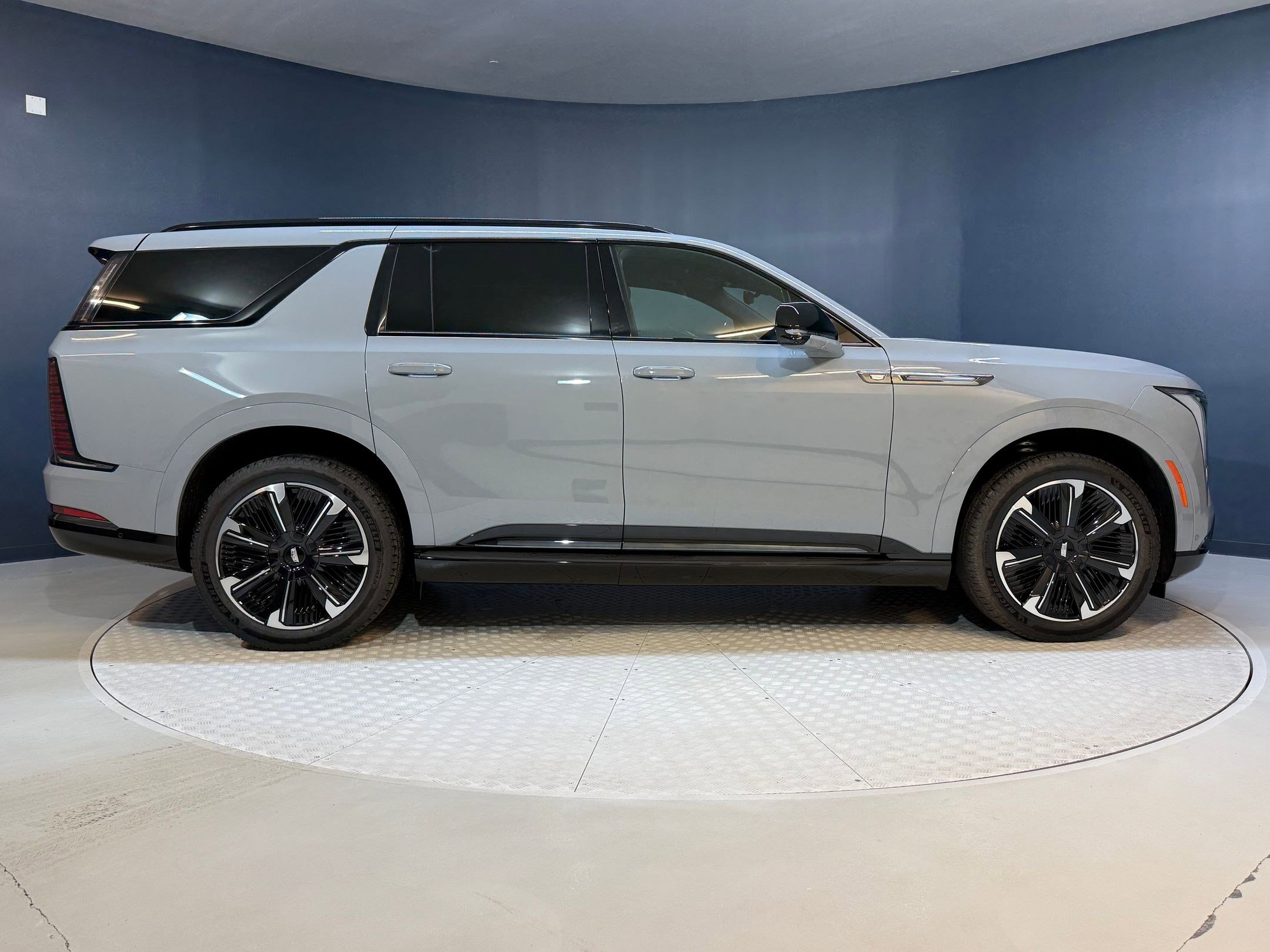 2026 Cadillac Escalade Sport photo 4