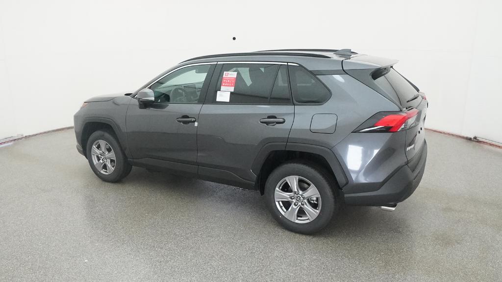 2025 Toyota RAV4 XLE photo 11