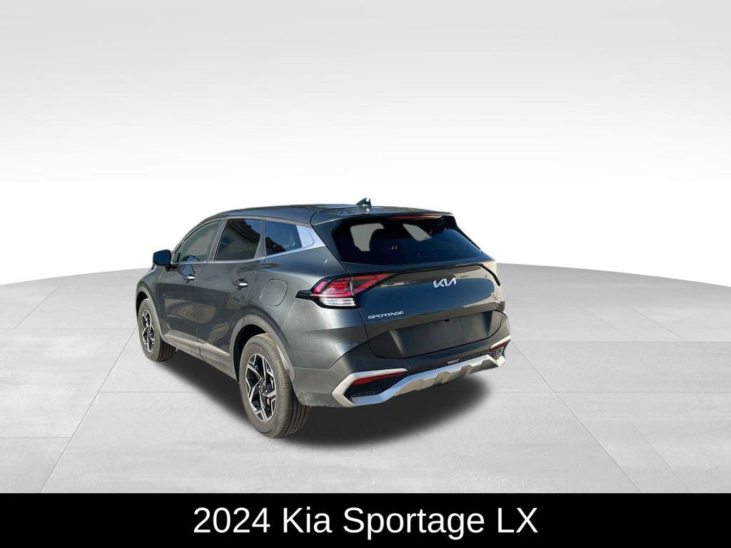 2024 Kia Sportage LX photo 3