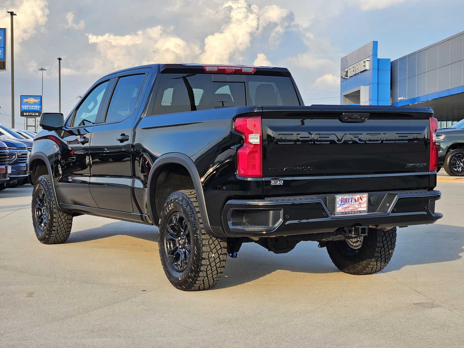 2026 Chevrolet Silverado 1500 ZR2 photo 3