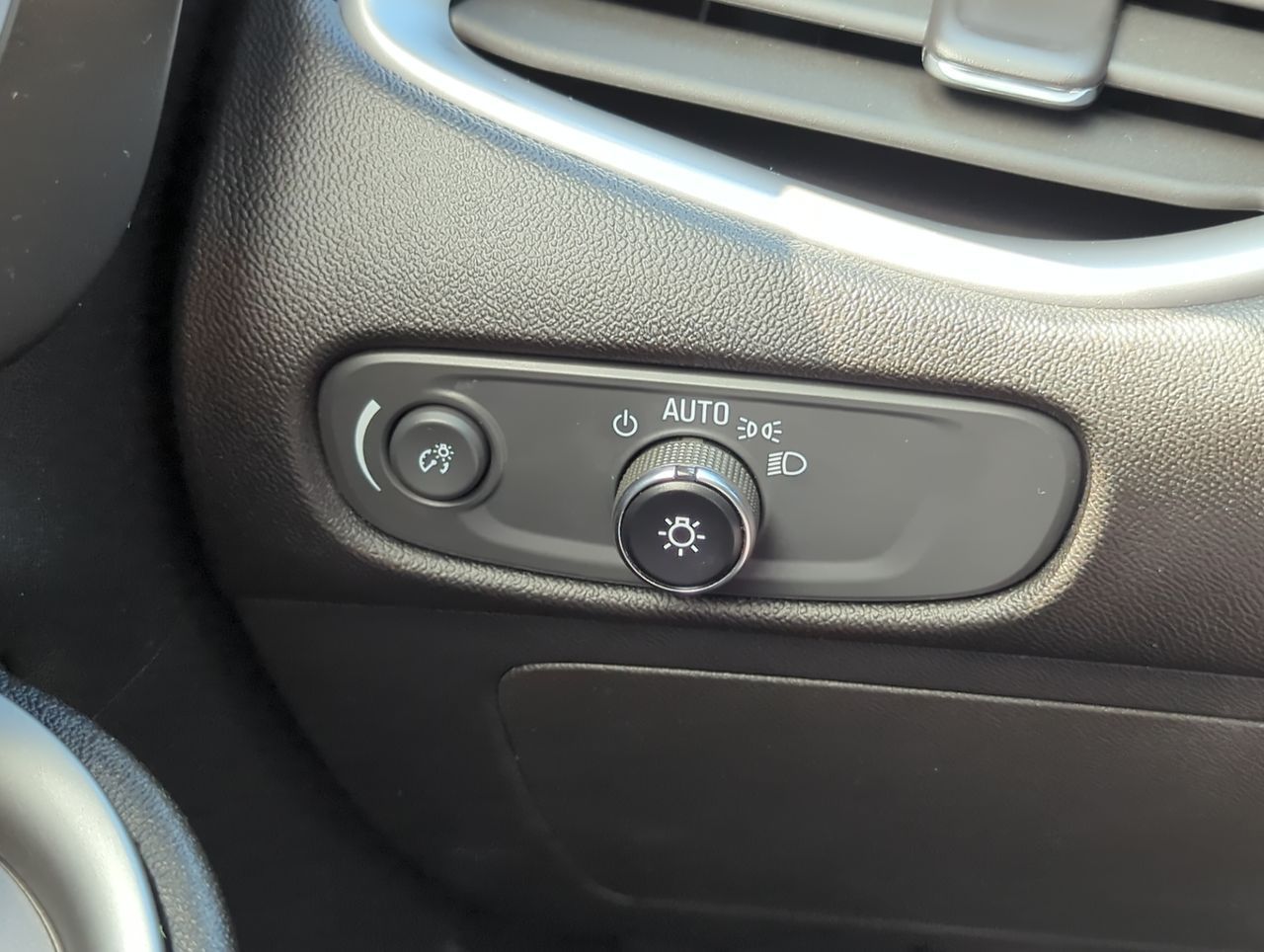 2023 Chevrolet Malibu 1LT photo 16