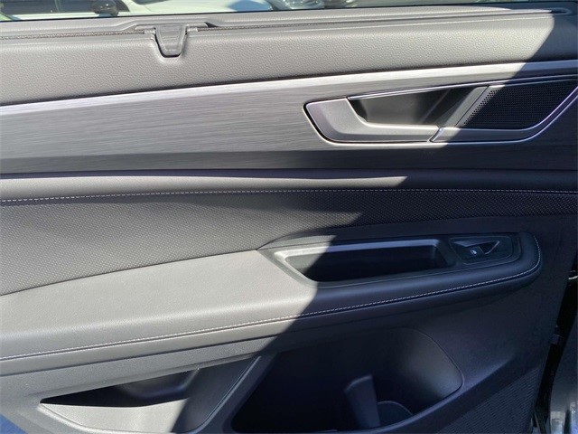 2025 Volkswagen Atlas Cross Sport SE Technology photo 10