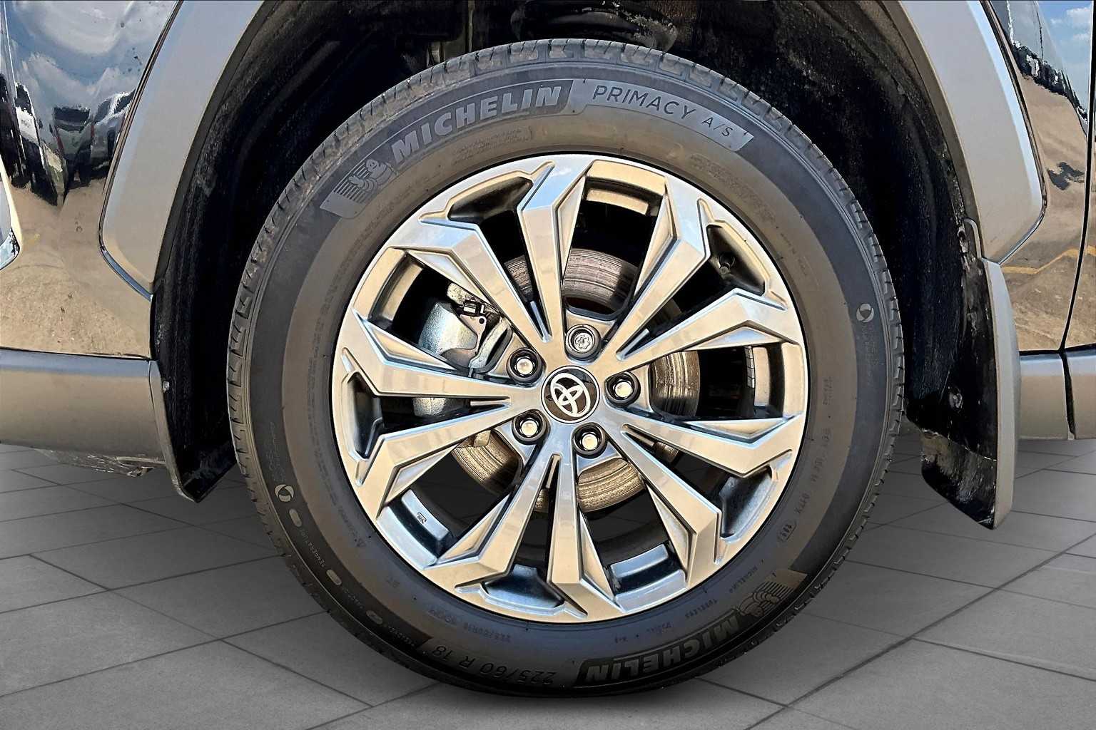 2024 Toyota RAV4 Hybrid Limited photo 10