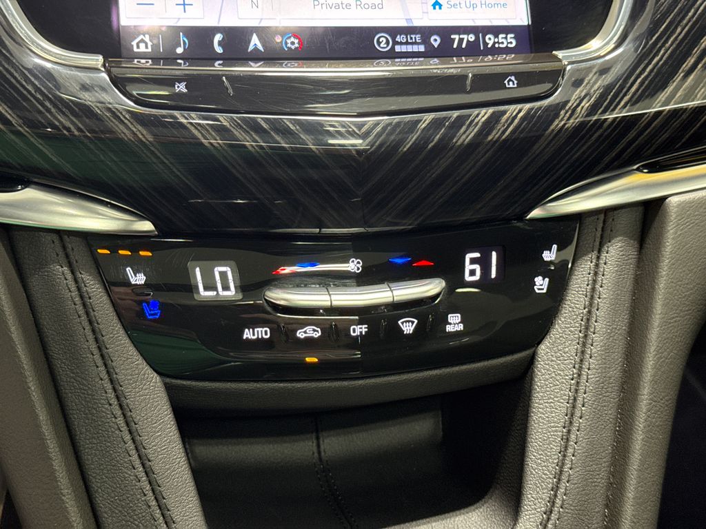 2025 Cadillac XT6 Premium Luxury photo 24