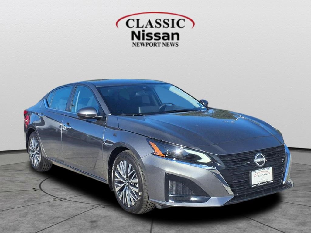 2025 Nissan Altima SV's photo