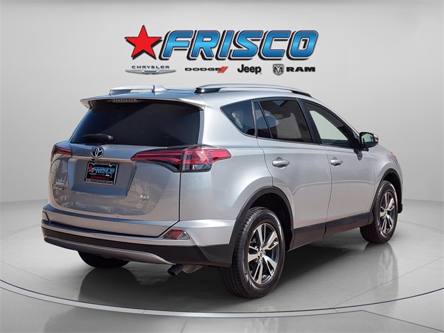 2018 Toyota RAV4 XLE photo 7