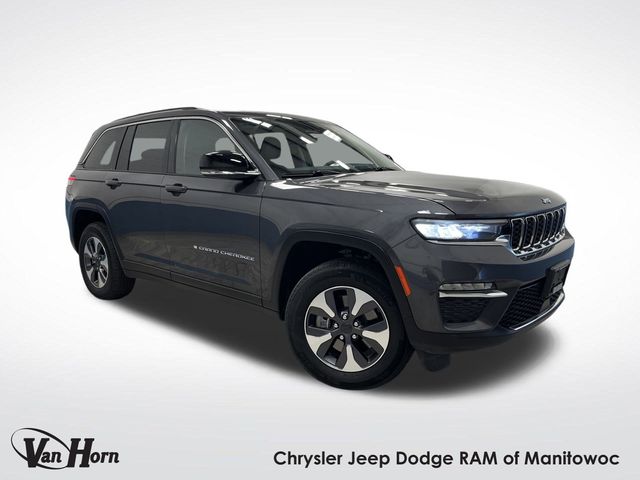2022 Jeep Grand Cherokee 4xe's photo