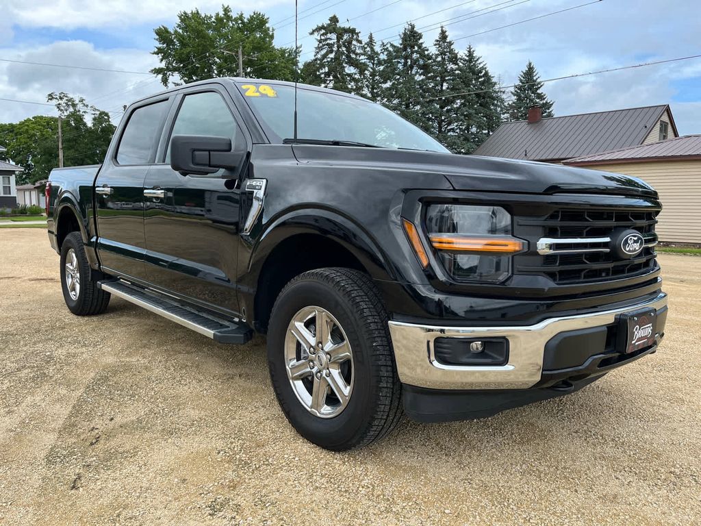 2024 Ford F-150 XLT photo 3