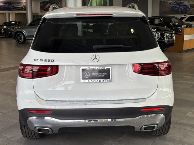 2025 Mercedes Benz GLB 250 photo 4