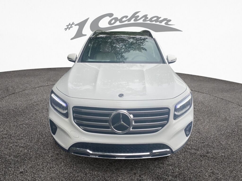 2025 Mercedes Benz GLB 250 4MATIC photo 2